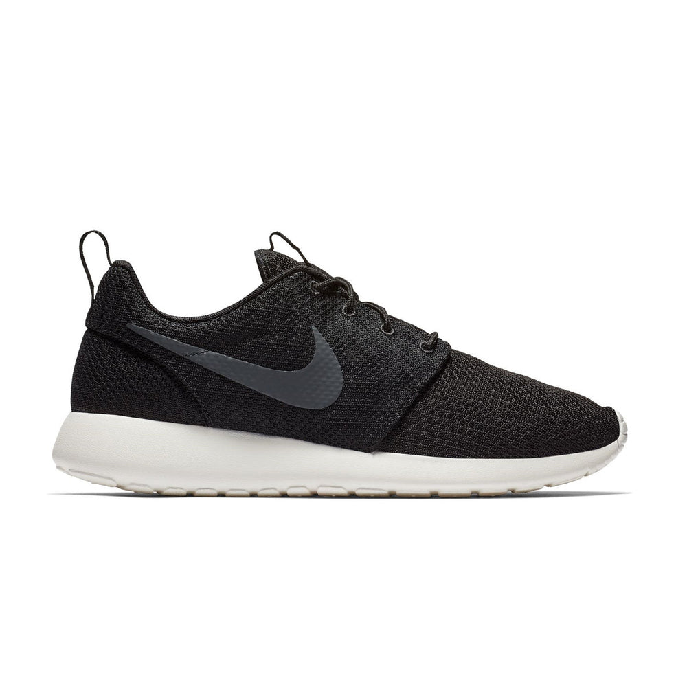 Nike Roshe Run Black White - Side View