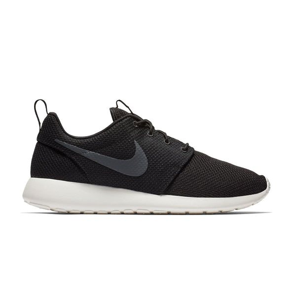 Nike Roshe Run Black White - Side View