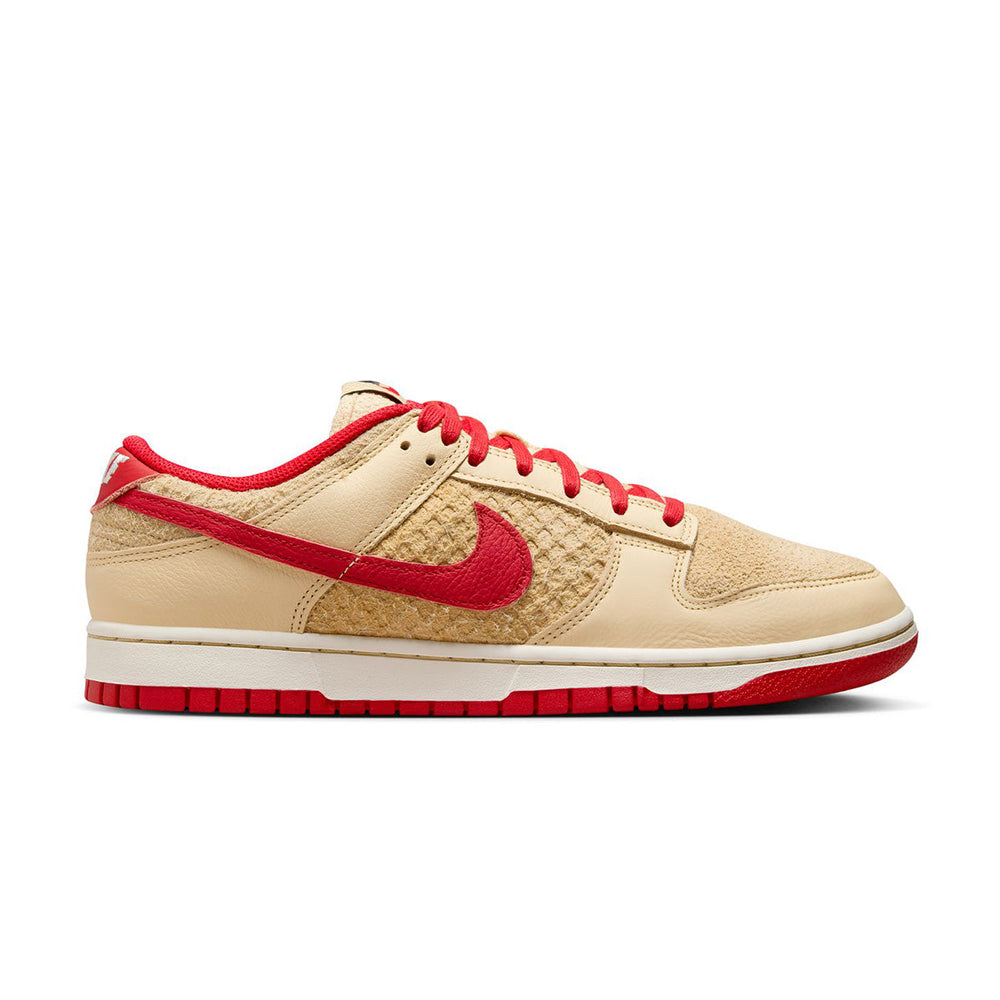 Dunk Low Retro SE Strawberry Waffle - side view