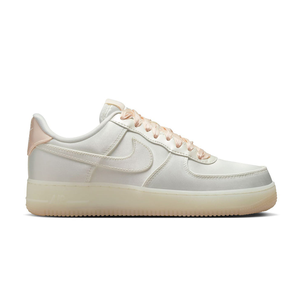 Nike Wmns Air Force 1 '07 LV8 'Soft Sail Denim Velvet'