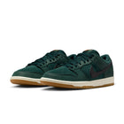 SB Dunk Low Pro Deep Fir - profile