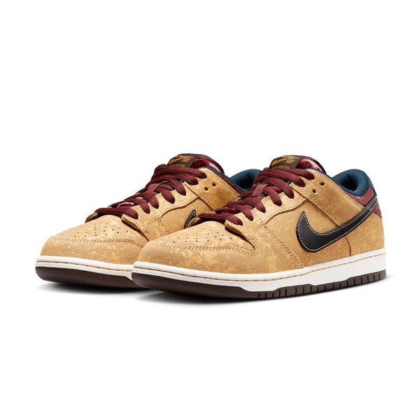 SB Dunk Low Pro City of Cinema - profile