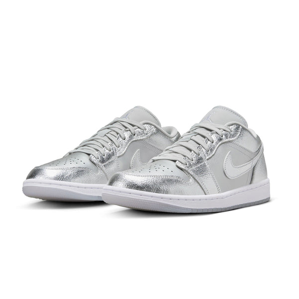 Wmns Air Jordan 1 Low SE Metallic Silver - profile