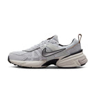 Nike Wmns V2K Run 'Pure Platinum Chrome'