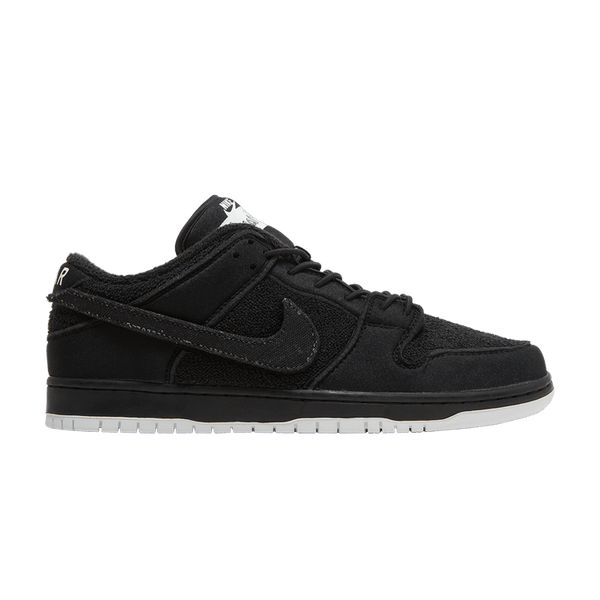 Gnarhunters x Nike Dunk Low SB 'Black'