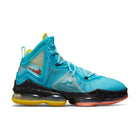 Nike LeBron 19 'Christmas'
