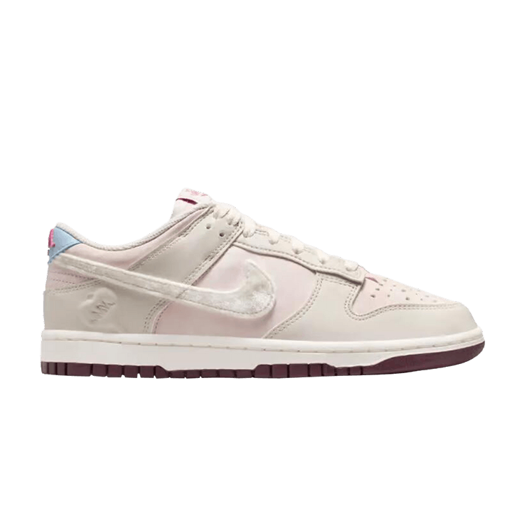 Nike Wmns Dunk Low 'Valentine's Day' 2026