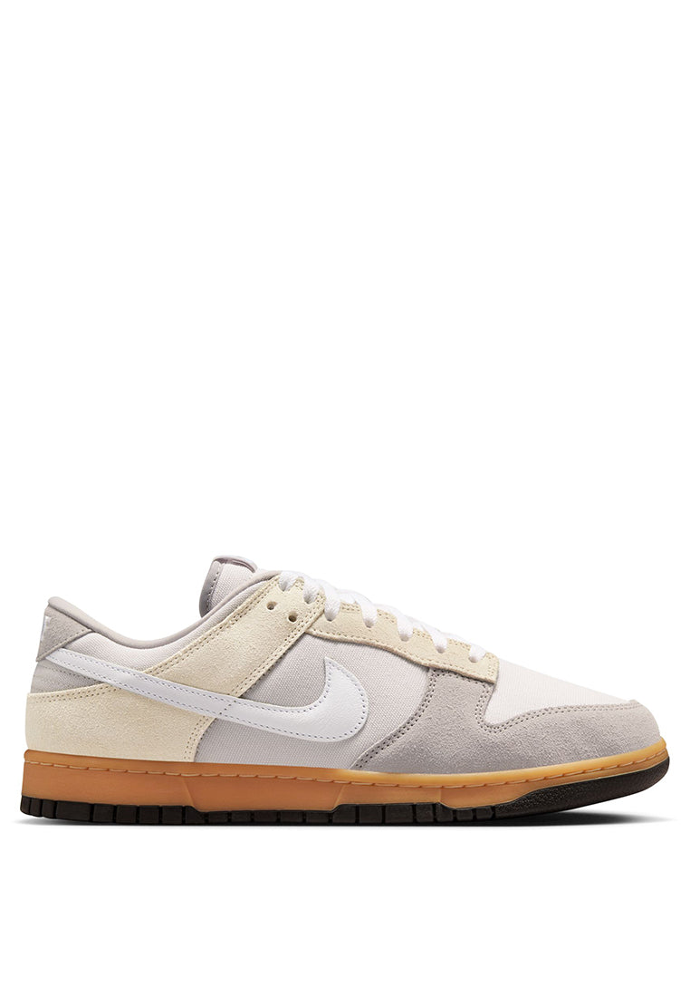 Nike Dunk Low Sneakers