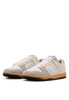 Nike Dunk Low Sneakers