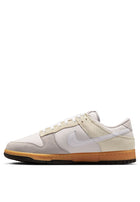 Nike Dunk Low Sneakers